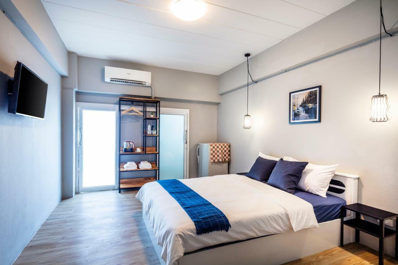 Penyos Service Apartment Бангкок Экстерьер фото